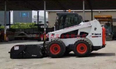 山猫清扫车